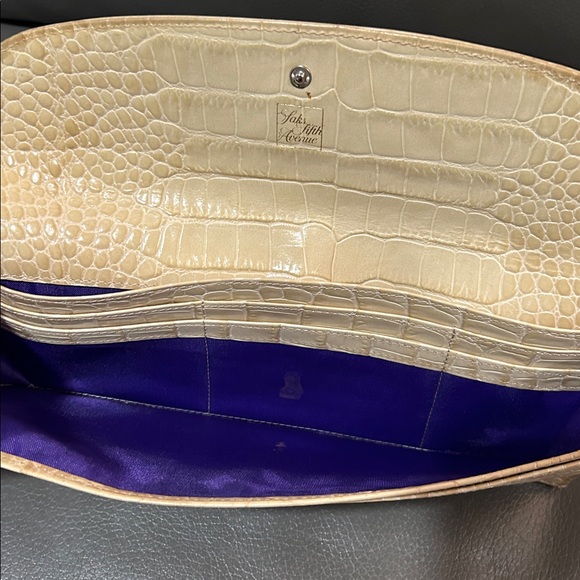 Graphic Image Alligator Clutch 10”x4” GUVC - Picture 6 of 7